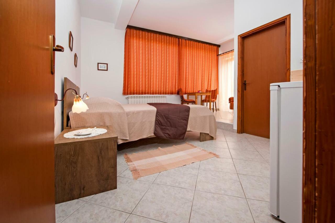 Casa Botin ロヴィニ エクステリア 写真